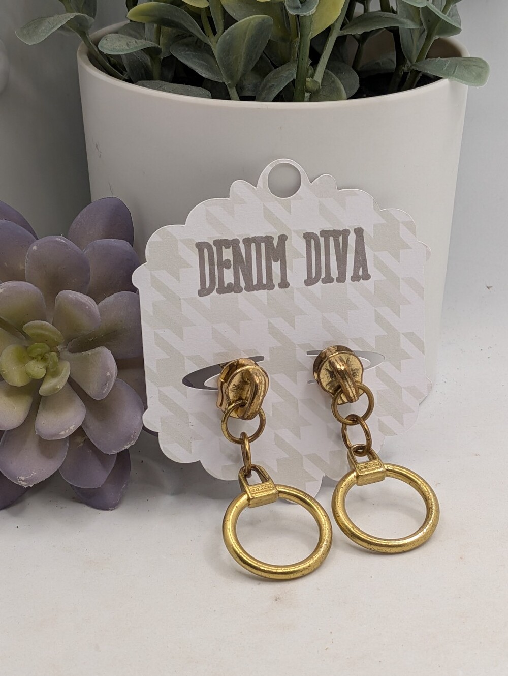 Small Poppy Zipper Pull Earrings